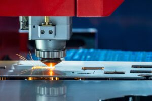 fiber vs CO2 laser cutting